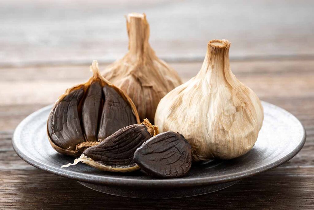 Benefits-of-Black-Garlic